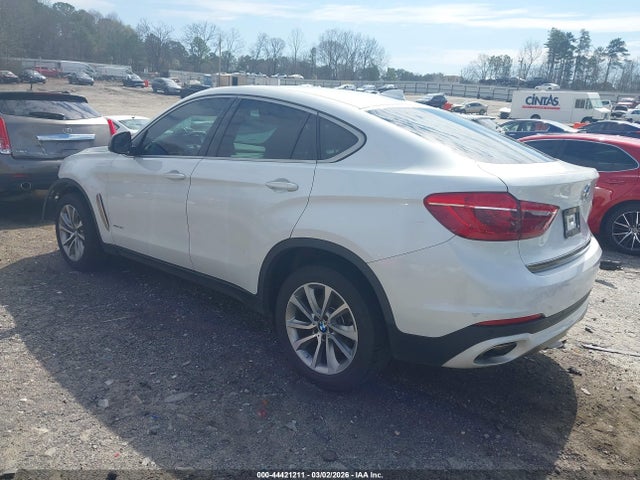 2018 BMW X6 5UXKU2C55J0X49425 Photo 2