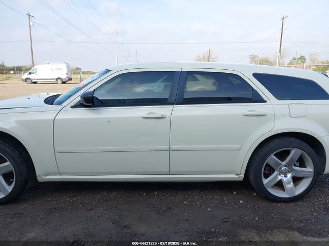 Продаж на аукціоні авто 2005 Dodge Magnum Sxt, vin: 2D4GZ48VX5H537525, номер лоту: 44421228