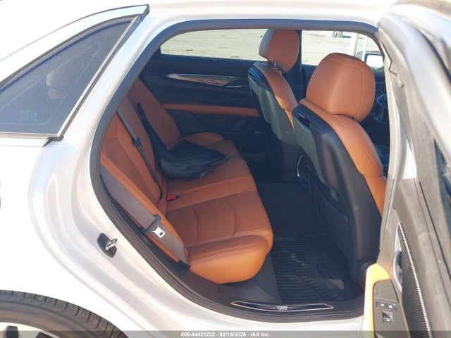 44421232 :رقم المزاد ، LREKK5RX4JA012021 vin ، 2018 Cadillac Ct6 Plug-in Standard مزاد بيع