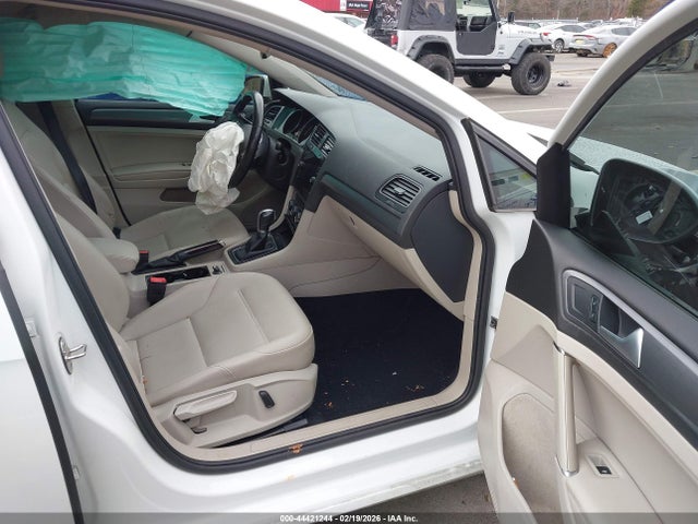 Продаж на аукціоні авто 2018 Volkswagen Golf Sportwagen Tsi S/tsi Se, vin: 3VWD17AU3JM752795, номер лоту: 44421244