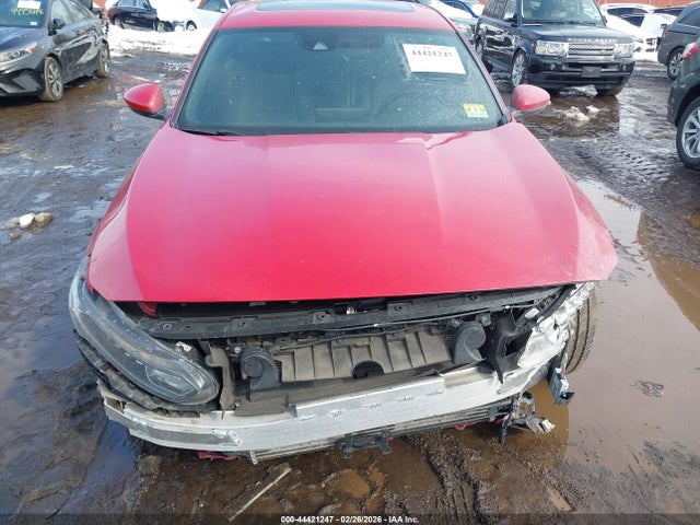 44421247 :رقم المزاد ، 1HGCV2F32JA019576 vin ، 2018 Honda Accord Sport 2.0t مزاد بيع