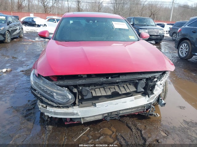 44421247 :رقم المزاد ، 1HGCV2F32JA019576 vin ، 2018 Honda Accord Sport 2.0t مزاد بيع