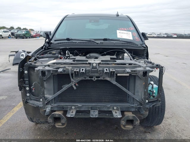 44421265 :رقم المزاد ، 1GKS1GKC0LR129057 vin ، 2020 Gmc Yukon Xl 2wd Slt مزاد بيع