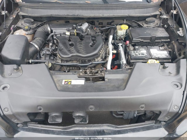 1C4PJLCS2GW230429 Jeep Cherokee Latitude