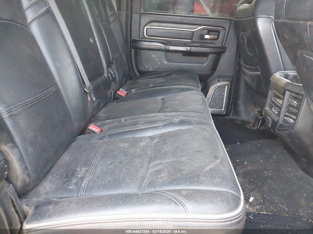 3C6UR5TL9KG530242 RAM 2500 Limited 4x4 6&#039;4 Box