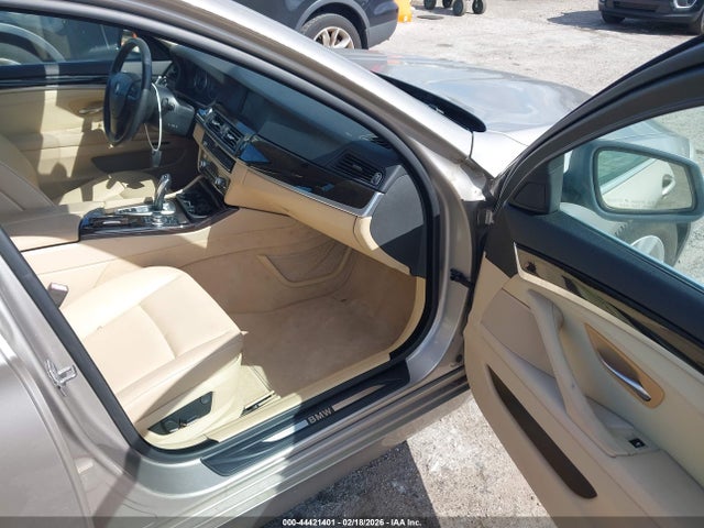 Продаж на аукціоні авто 2011 Bmw 528i, vin: WBAFR1C55BC746553, номер лоту: 44421401