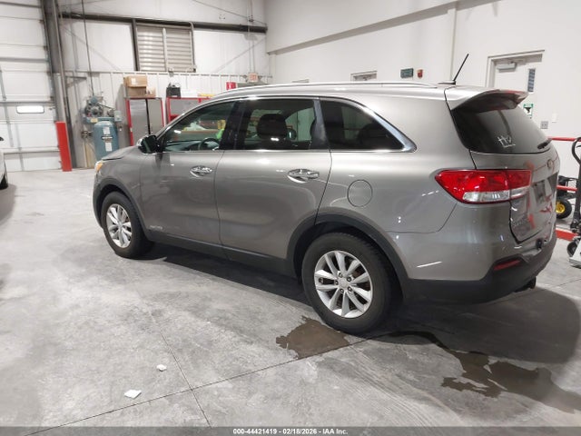 5XYPGDA55GG172136 KIA Sorento 3.3l Lx