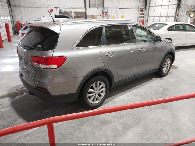 5XYPGDA55GG172136 KIA Sorento 3.3l Lx