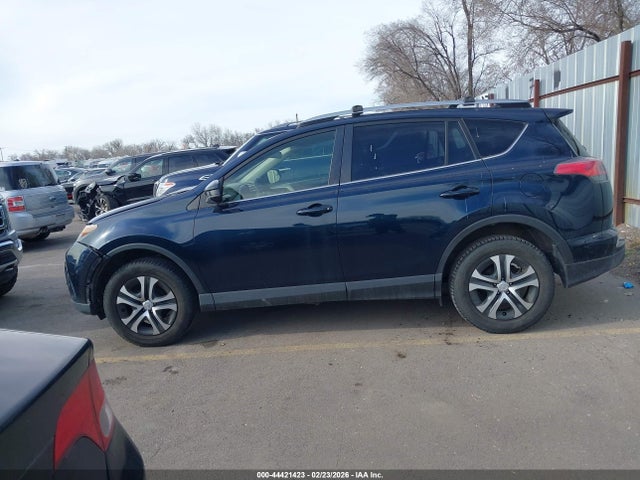 JTMBFREV0HJ708156 Toyota RAV4 LE