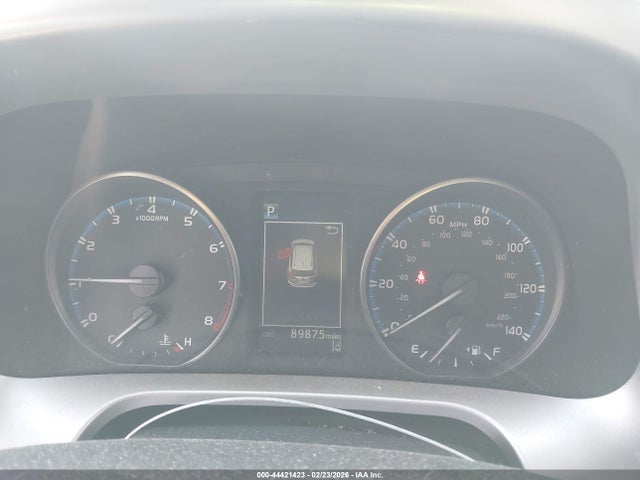 JTMBFREV0HJ708156 Toyota RAV4 LE
