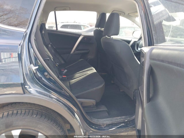 JTMBFREV0HJ708156 Toyota RAV4 LE