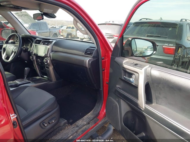 Продаж на аукціоні авто 2021 Toyota 4runner Sr5 Premium, vin: JTEFU5JR3M5231018, номер лоту: 44421435