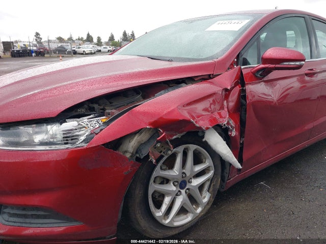 3FA6P0H78FR105665 Ford FUSION SE