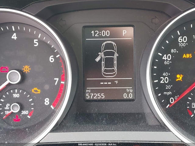 44421450 :رقم المزاد ، 3VWL17AJ0HM390985 vin ، 2017 Volkswagen Jetta مزاد بيع