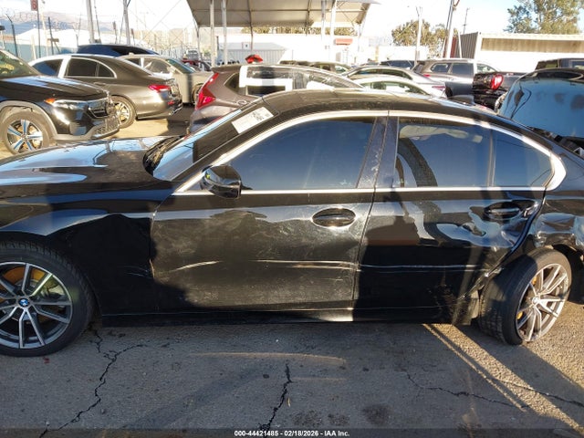 3MW5R1J0XM8C03065 BMW 330I