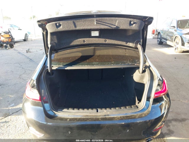 3MW5R1J0XM8C03065 BMW 330I