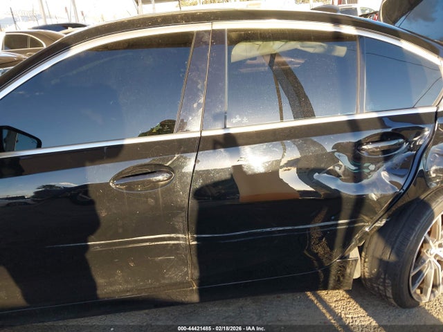 3MW5R1J0XM8C03065 BMW 330I