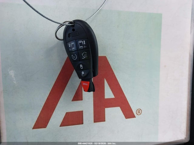 2015 Chrysler Town & Country Touring მანქანა იყიდება აუქციონზე, vin: 2C4RC1BG2FR638148, აუქციონის ნომერი: 44421525