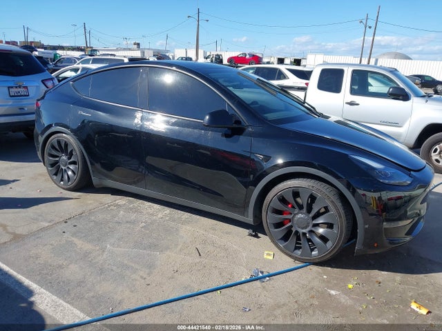 2022 TESLA MODEL Y 7SAYGDEF9NF411024 Photo 0
