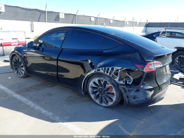 2022 TESLA MODEL Y 7SAYGDEF9NF411024 Photo 2