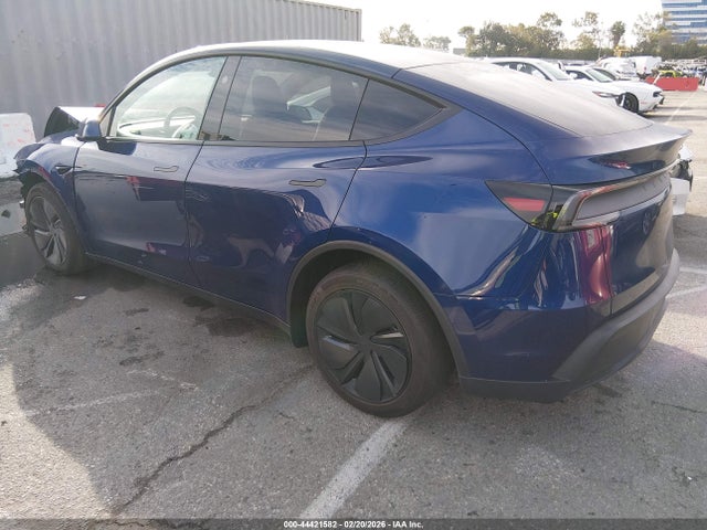 2026 TESLA MODEL Y 7SAYGDED5TF524285 Photo 2