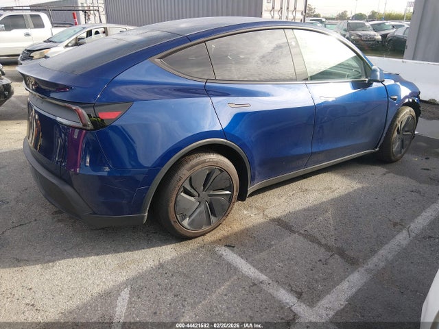 2026 TESLA MODEL Y 7SAYGDED5TF524285 Photo 3