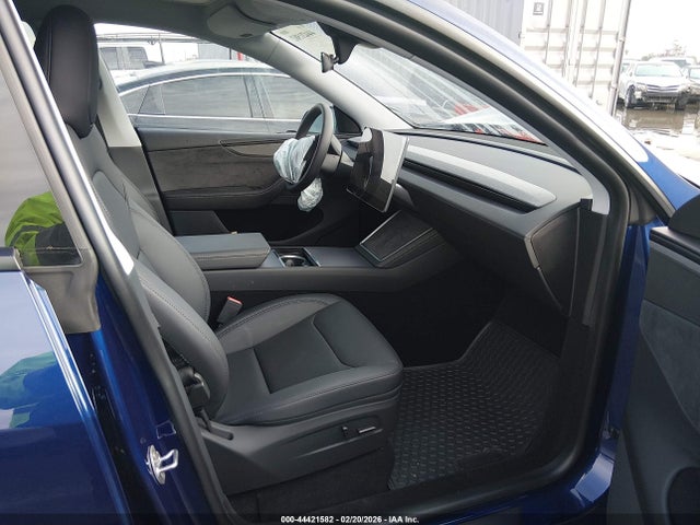 2026 TESLA MODEL Y 7SAYGDED5TF524285 Photo 4