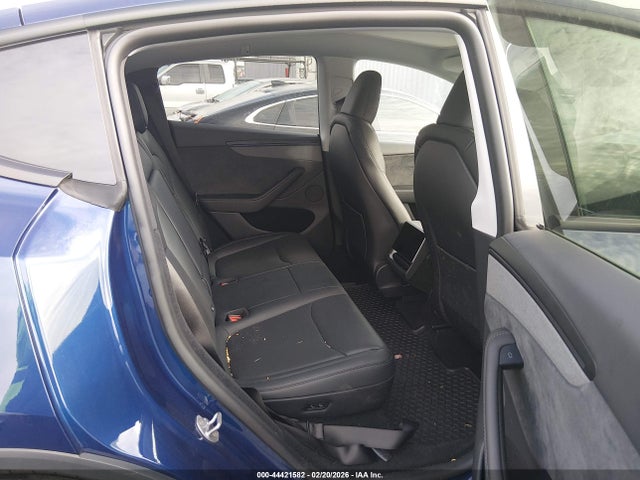 2026 TESLA MODEL Y 7SAYGDED5TF524285 Photo 7