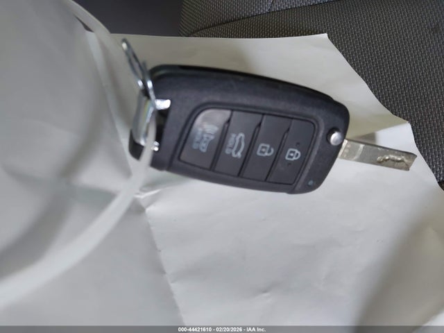 KMHLL4DG3RU678892 Hyundai ELANTRA SE