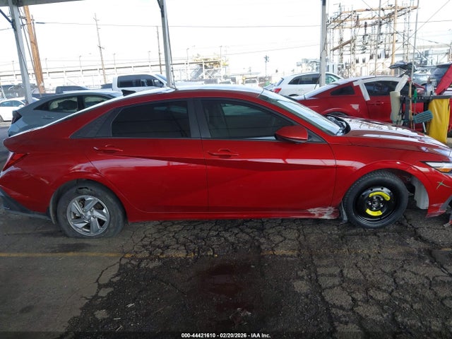 KMHLL4DG3RU678892 Hyundai ELANTRA SE