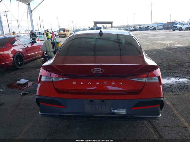 KMHLL4DG3RU678892 Hyundai ELANTRA SE