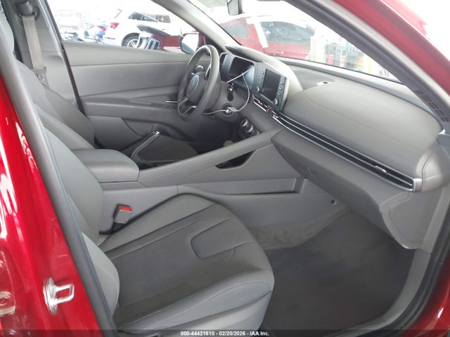 KMHLL4DG3RU678892 Hyundai ELANTRA SE