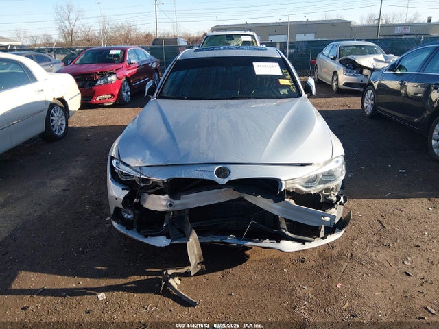 2018 Bmw 330i მანქანა იყიდება აუქციონზე, vin: WBA8B9C57JAE22271, აუქციონის ნომერი: 44421613