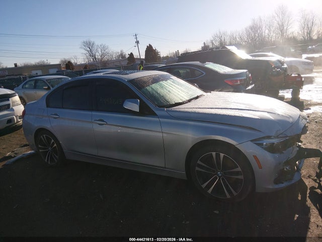 2018 Bmw 330i მანქანა იყიდება აუქციონზე, vin: WBA8B9C57JAE22271, აუქციონის ნომერი: 44421613