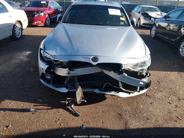 2018 Bmw 330i მანქანა იყიდება აუქციონზე, vin: WBA8B9C57JAE22271, აუქციონის ნომერი: 44421613