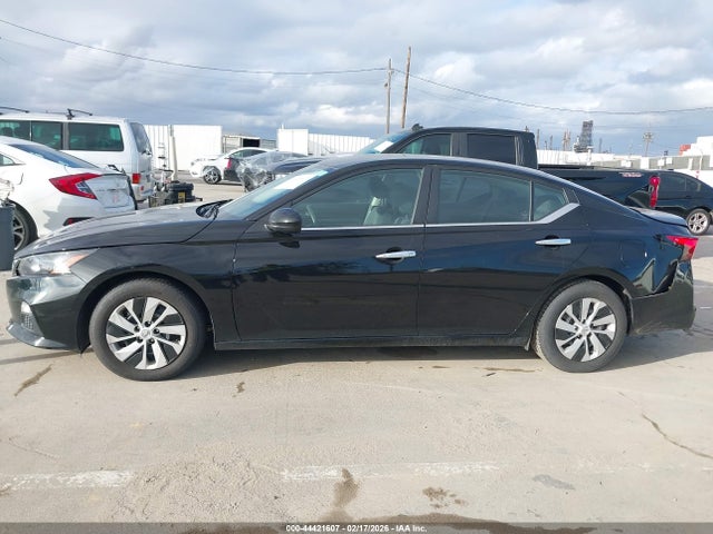 44421607 :رقم المزاد ، 1N4BL4BV1NN307998 vin ، 2022 Nissan Altima S Fwd مزاد بيع