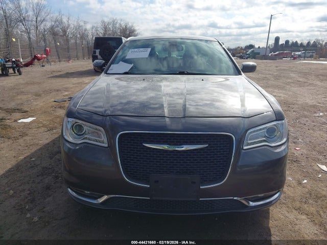 Продажа на аукционе авто 2017 Chrysler 300 Limited, vin: 2C3CCAAG6HH599570, номер лота: 44421660