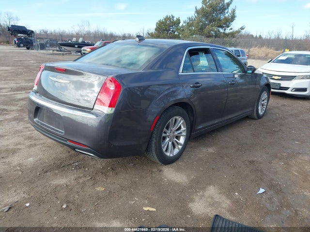 Продажа на аукционе авто 2017 Chrysler 300 Limited, vin: 2C3CCAAG6HH599570, номер лота: 44421660