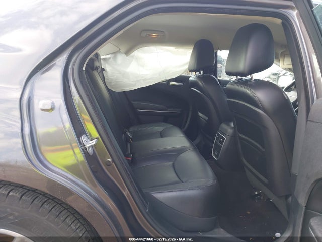 Продажа на аукционе авто 2017 Chrysler 300 Limited, vin: 2C3CCAAG6HH599570, номер лота: 44421660