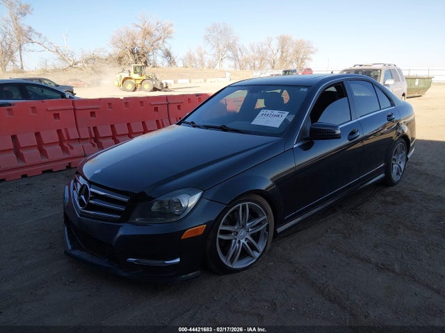 2012 MERCEDES-BENZ C 300 WDDGF8BB8CA648894 Photo 1