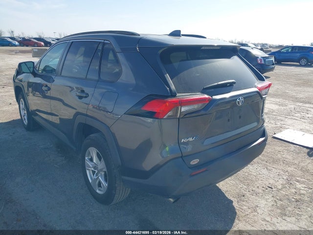 2020 TOYOTA RAV4 2T3P1RFV2LC078462 Photo 2
