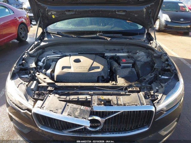 2021 Volvo Xc60 T6 Momentum მანქანა იყიდება აუქციონზე, vin: YV4A22RK6M1770389, აუქციონის ნომერი: 44421724