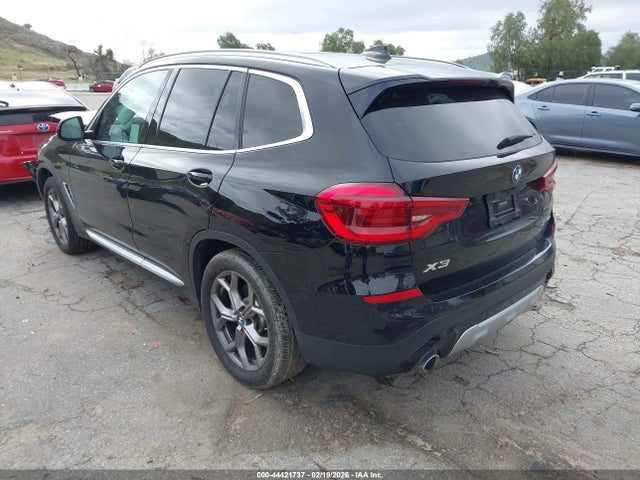 2021 BMW X3 5UXTY5C08M9F48295 Photo 2