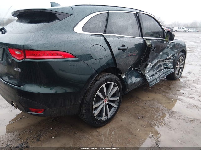 2017 JAGUAR F-PACE SADCK2BV8HA096403 Photo 3
