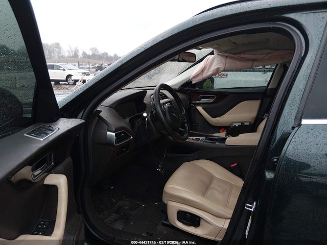 2017 JAGUAR F-PACE SADCK2BV8HA096403 Photo 4