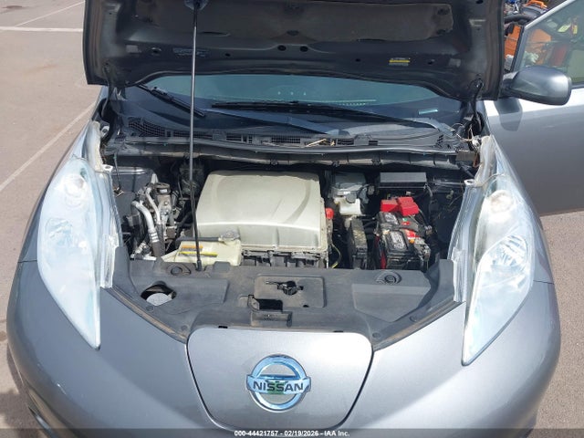 1N4BZ0CP2GC312018 Nissan LEAF SV