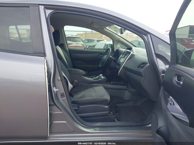 1N4BZ0CP2GC312018 Nissan LEAF SV