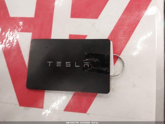 Продажа на аукционе авто 2024 Tesla Model Y Long Range Dual Motor All-wheel Drive, vin: 7SAYGDEE9RF991825, номер лота: 44421769