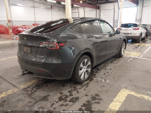 Продажа на аукционе авто 2024 Tesla Model Y Long Range Dual Motor All-wheel Drive, vin: 7SAYGDEE9RF991825, номер лота: 44421769