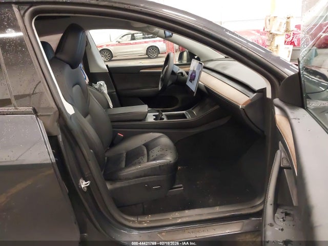 Продажа на аукционе авто 2024 Tesla Model Y Long Range Dual Motor All-wheel Drive, vin: 7SAYGDEE9RF991825, номер лота: 44421769